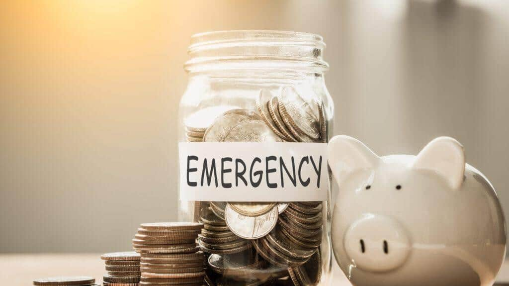 Tips for building emergency funds with digital micro-savings