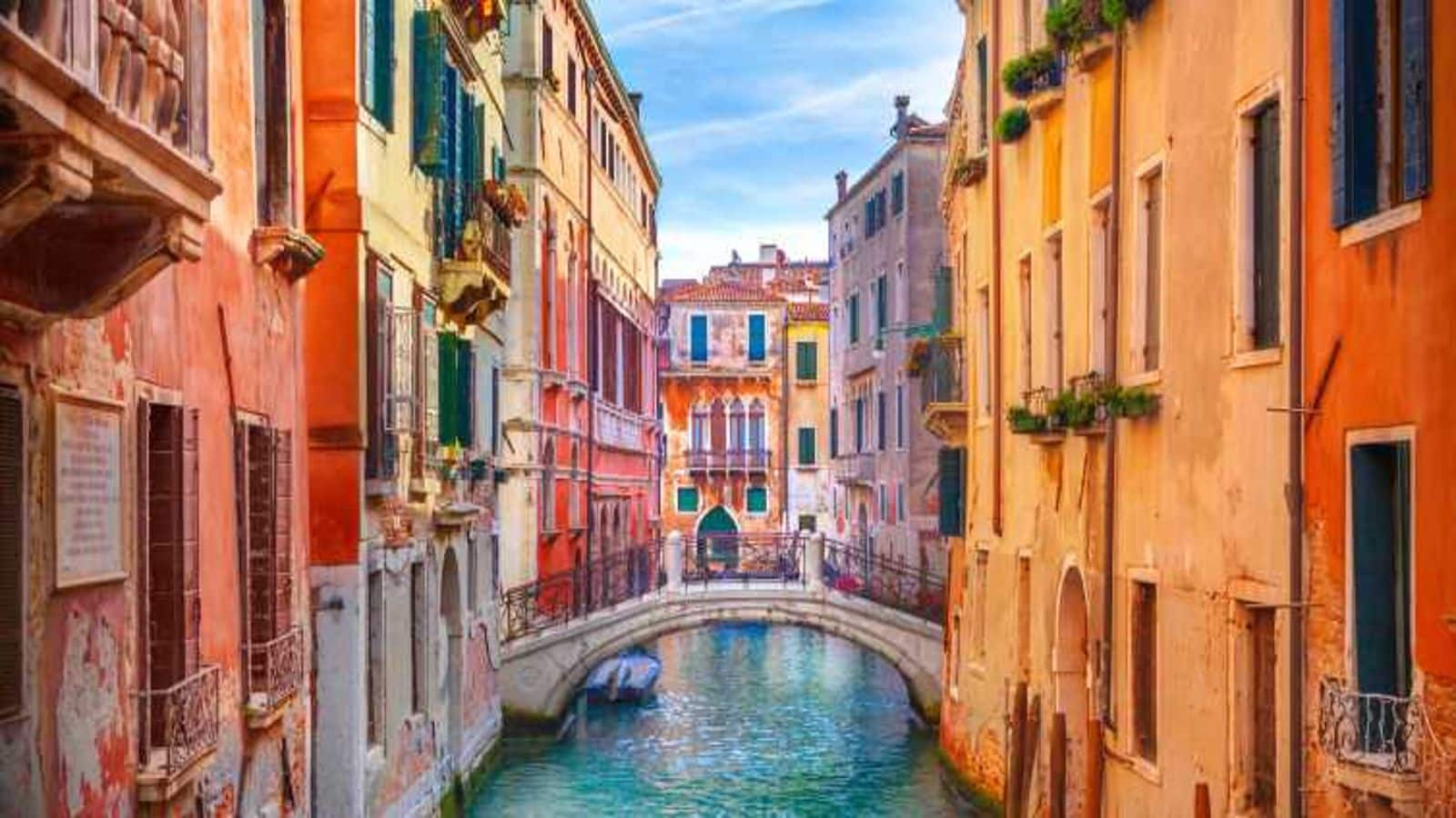 Explore Venice's hidden alleys and courtyards