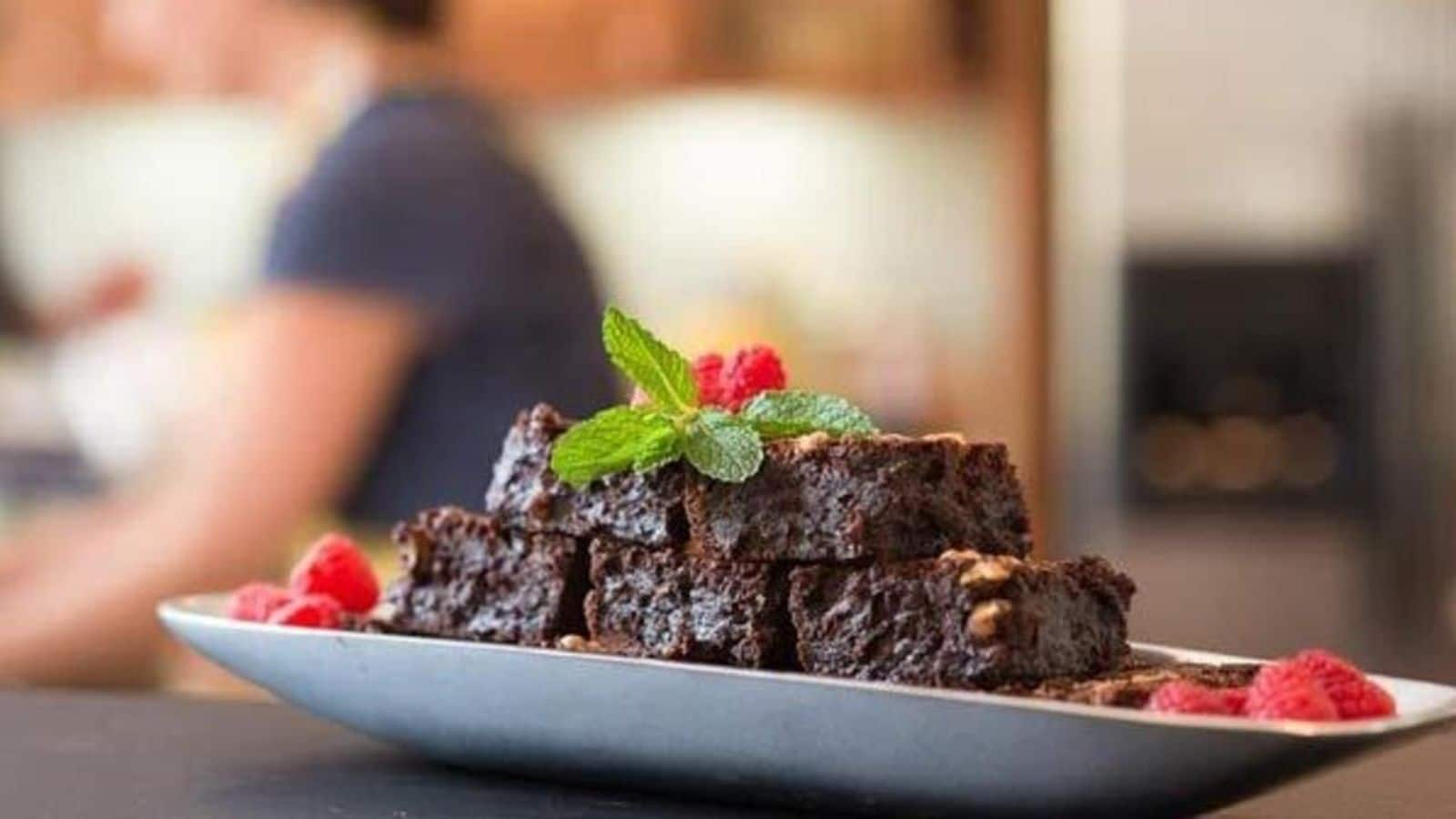 Indulge in these decadent fiber-rich vegan brownies