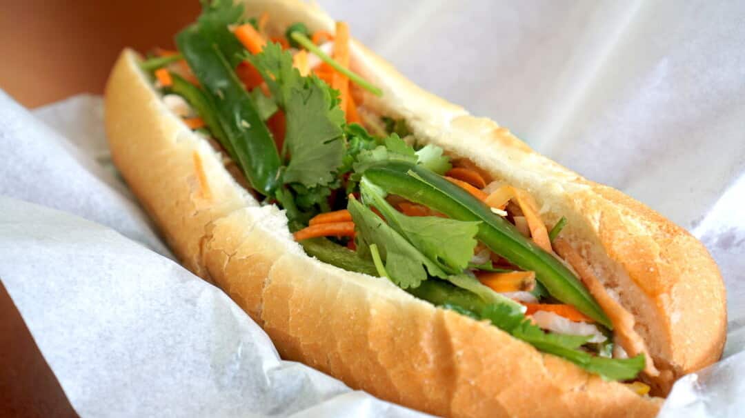 Recipe: Make delicious Vietnamese banh mi sandwich at home