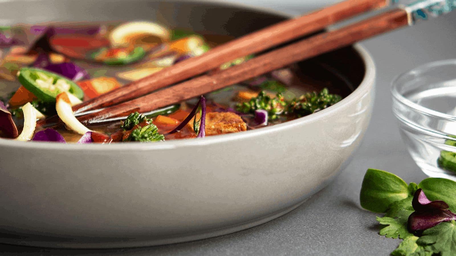 Guests coming over? Serve this Vietnamese vegan pho