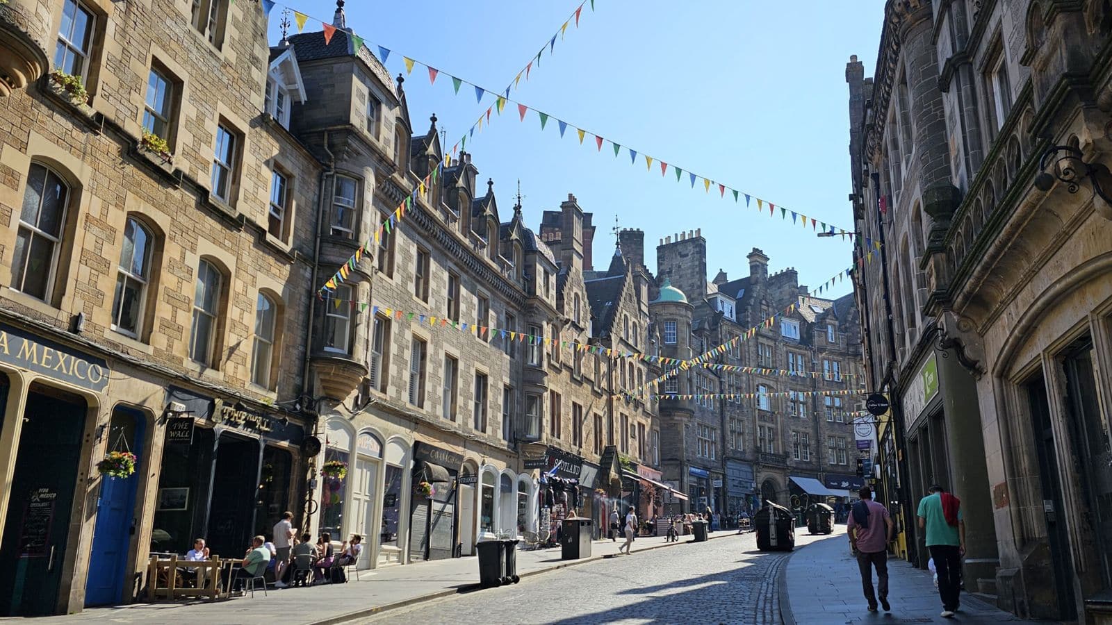 Explore the less-trodden paths and hidden treasures in Edinburgh