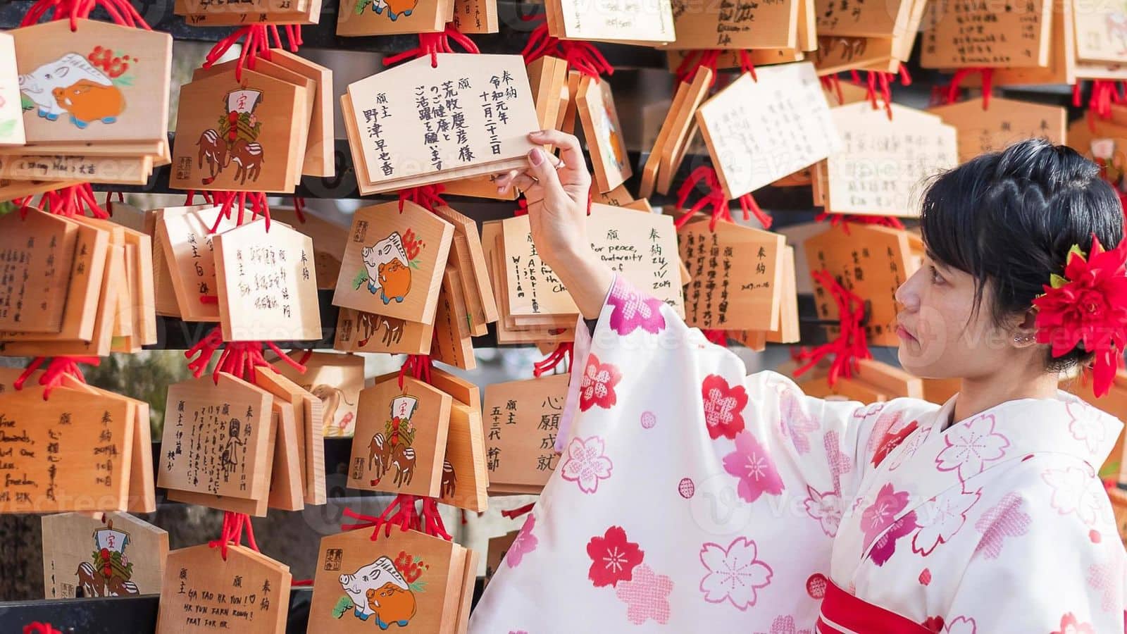 Kyoto's seasonal festivals and attire essentials