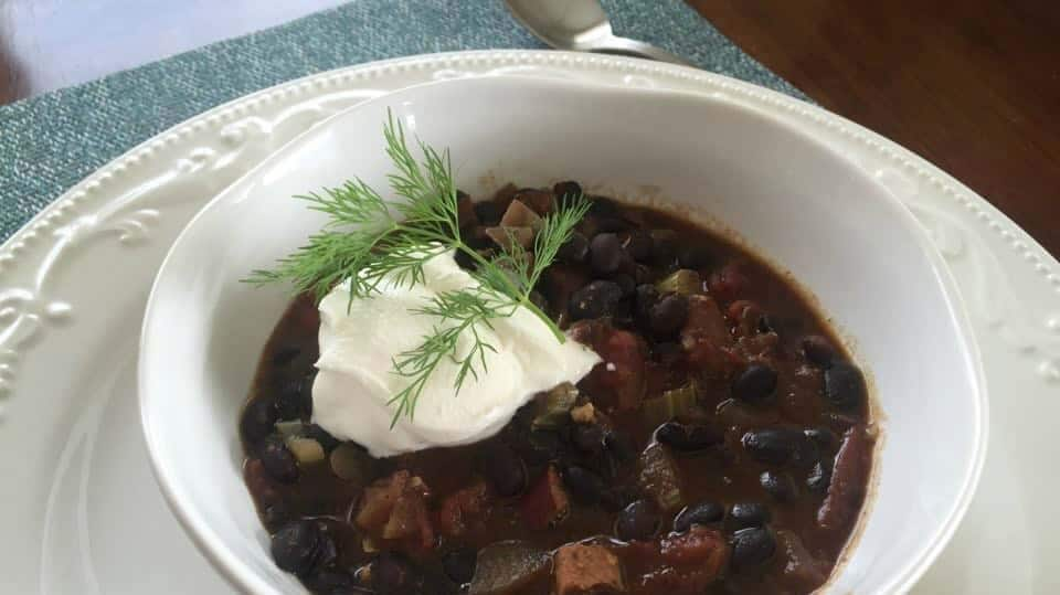 Cook Brazilian black bean stew in 4 simple steps