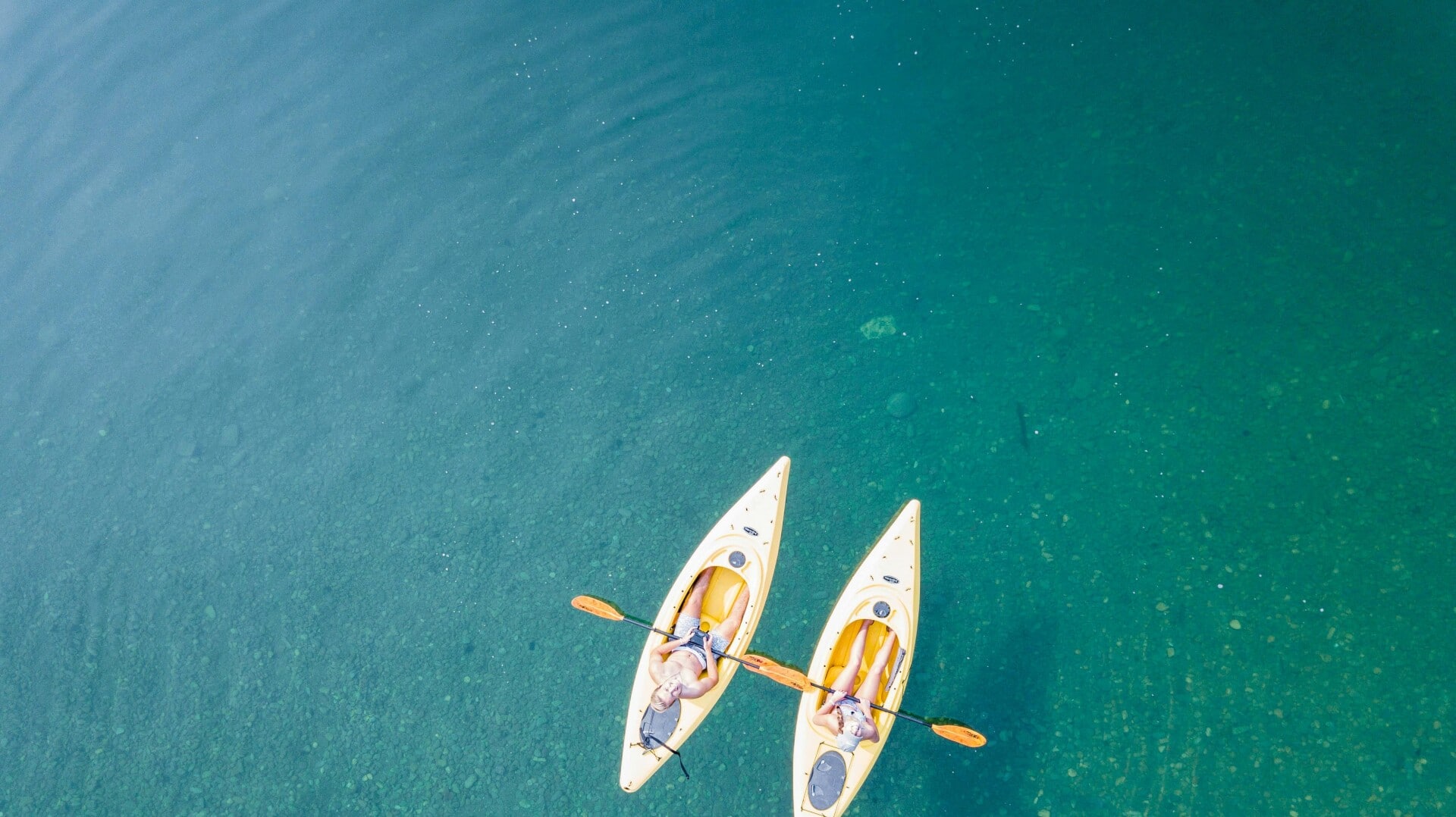 Serene sunrise kayak spots in Queenstown