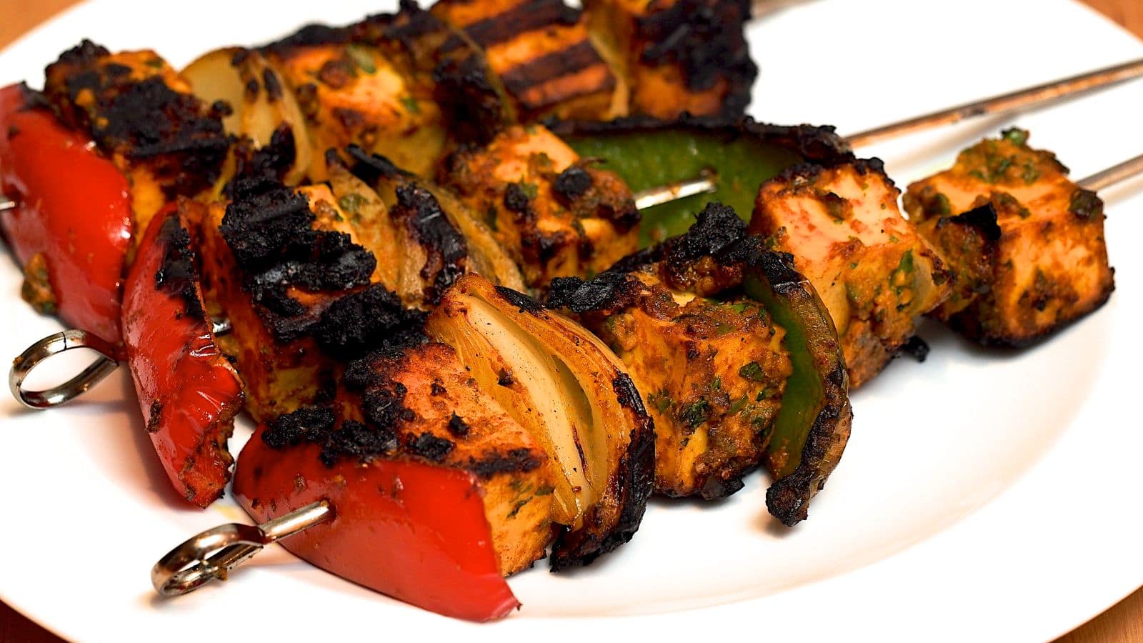 Cook scrumptious Indian paneer tikka kebabs in 4 simple steps