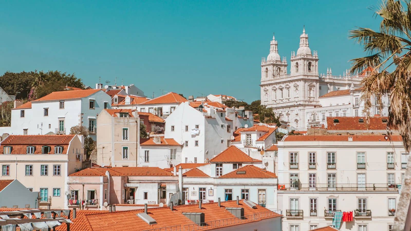 Explore Lisbon by tram and viewpoints with this travel guide