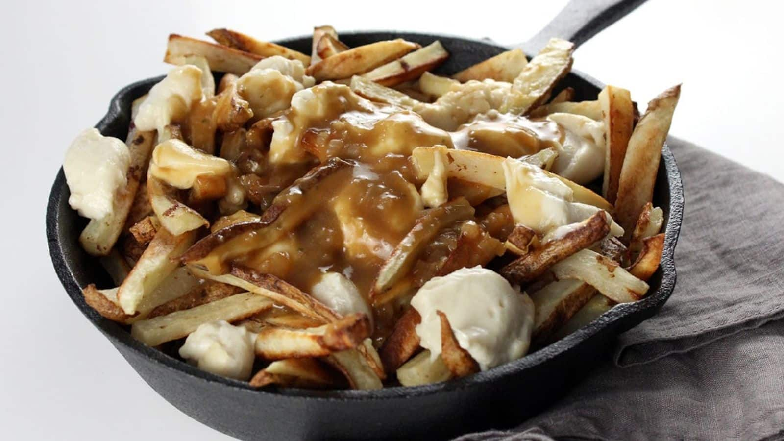 Make this eggless Canadian poutine with mushroom gravy at home