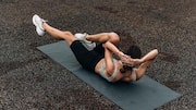 Master the bicycle crunch with these simple tips