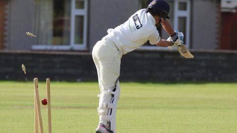 Weird ways of losing your wicket in cricket Weird ways of losing your wicket in cricket
