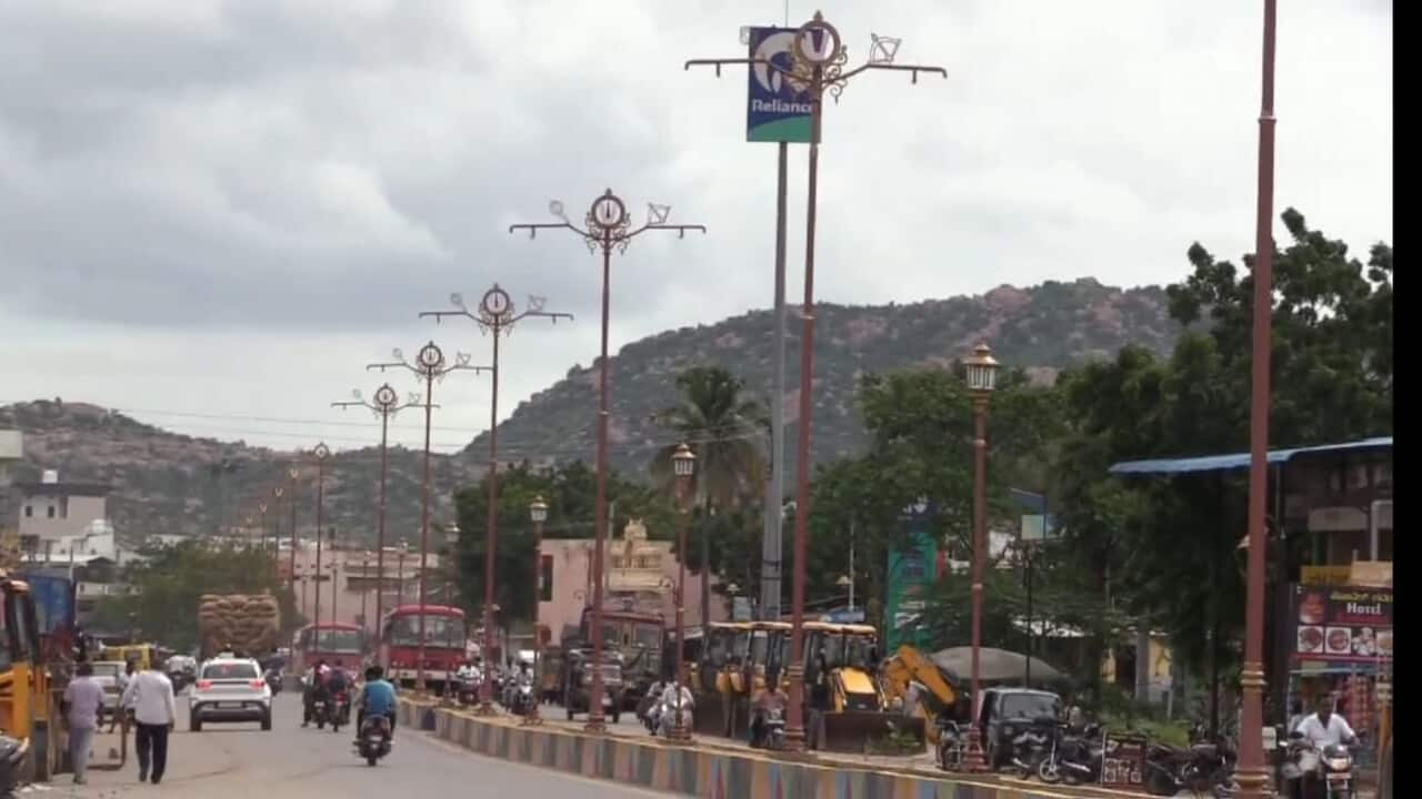 Ayodhya-like lamp posts in Karnataka's Koppal spark controversy