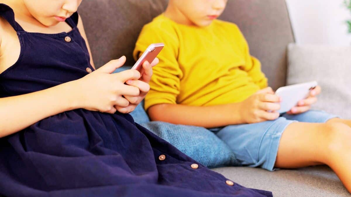 Australia plans to ban social media for children under 16