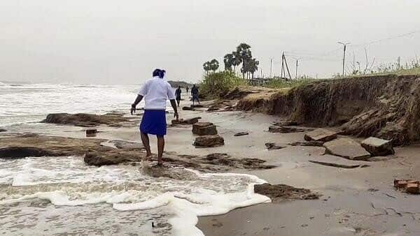 Cyclone Fengal makes landfall: 4 electrocuted, airport reopens in Chennai 