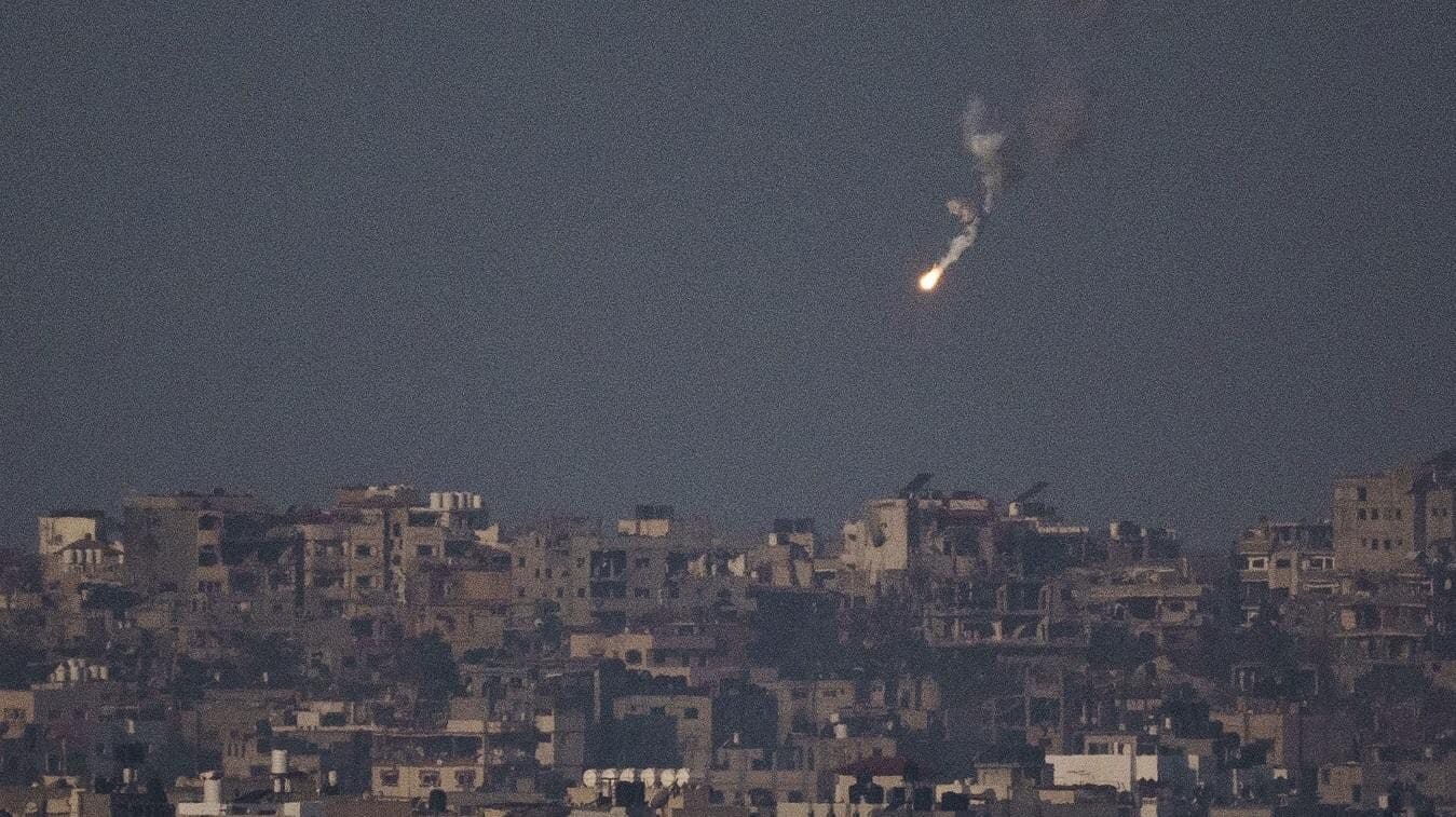 Israel strikes Syria after pressing for 'demilitarization'  