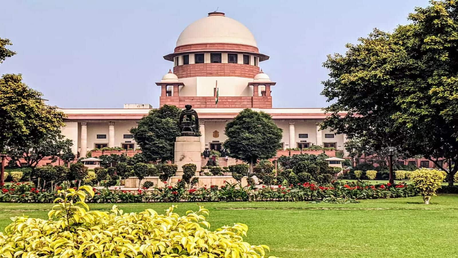 Muslim woman petitions against Shariat law practice; SC notifies Centre