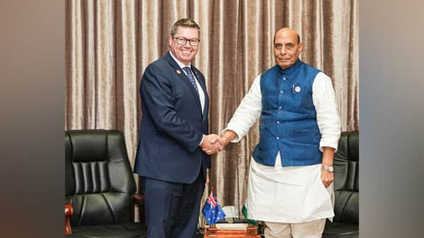 Australia, India sign deal enabling air-to-air refueling of military aircraft