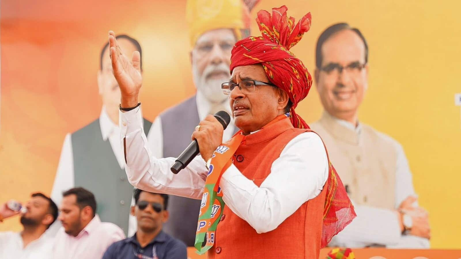 'Even Farooq...Rahul's 7 generations cannot reinstate Article 370': Shivraj Chouhan 