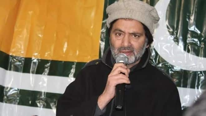 Separatist Yasin Malik declares 'he's Gandhian now, gave up arms' 