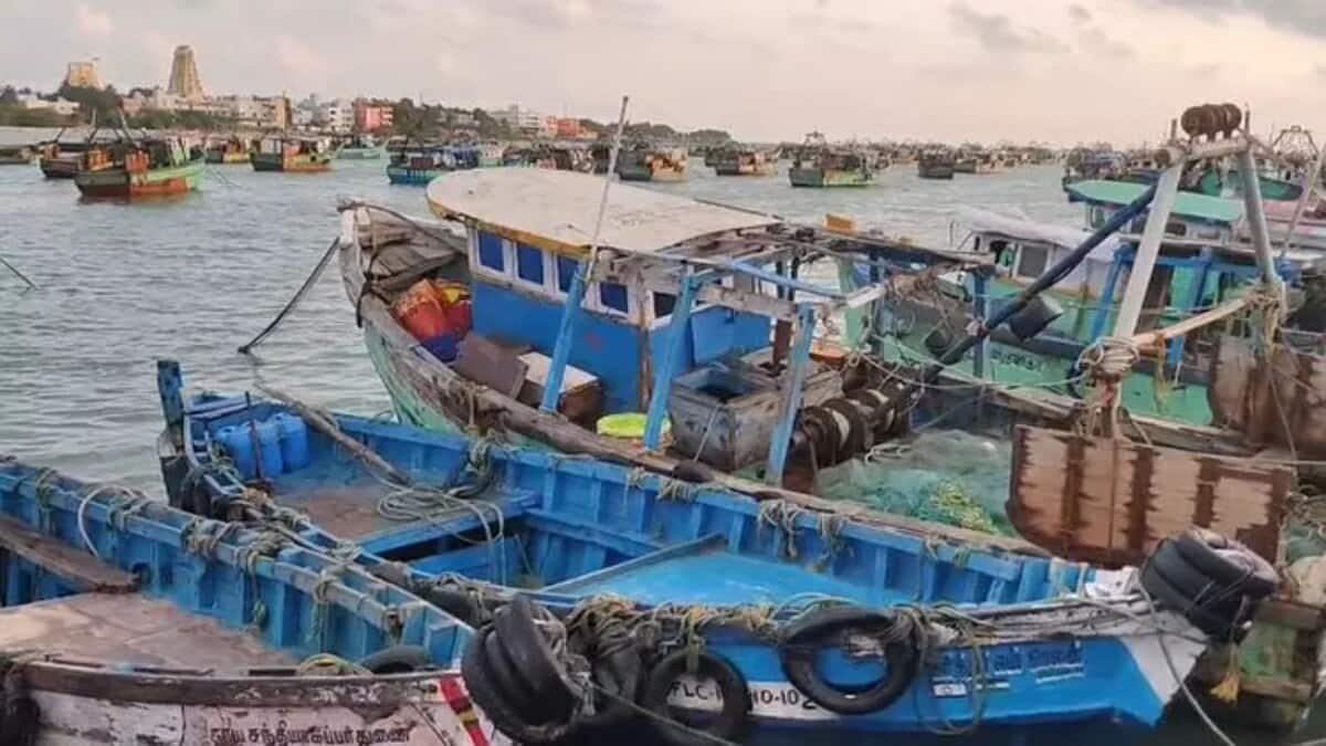 Tamil fishermen launch indefinite strike after Sri Lanka arrests 32  