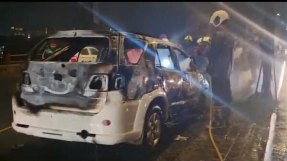 Maharashtra: Minister's car hits man; mob sets vehicles, shops ablaze