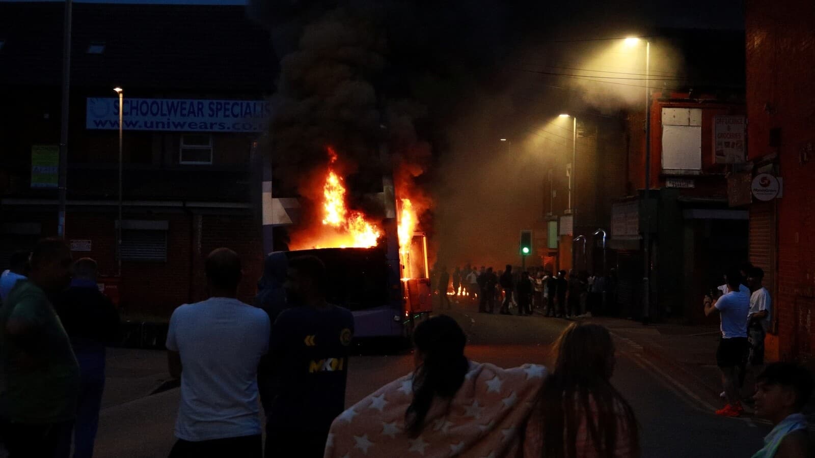 Riots, violence break out in Leeds, UK: What happened