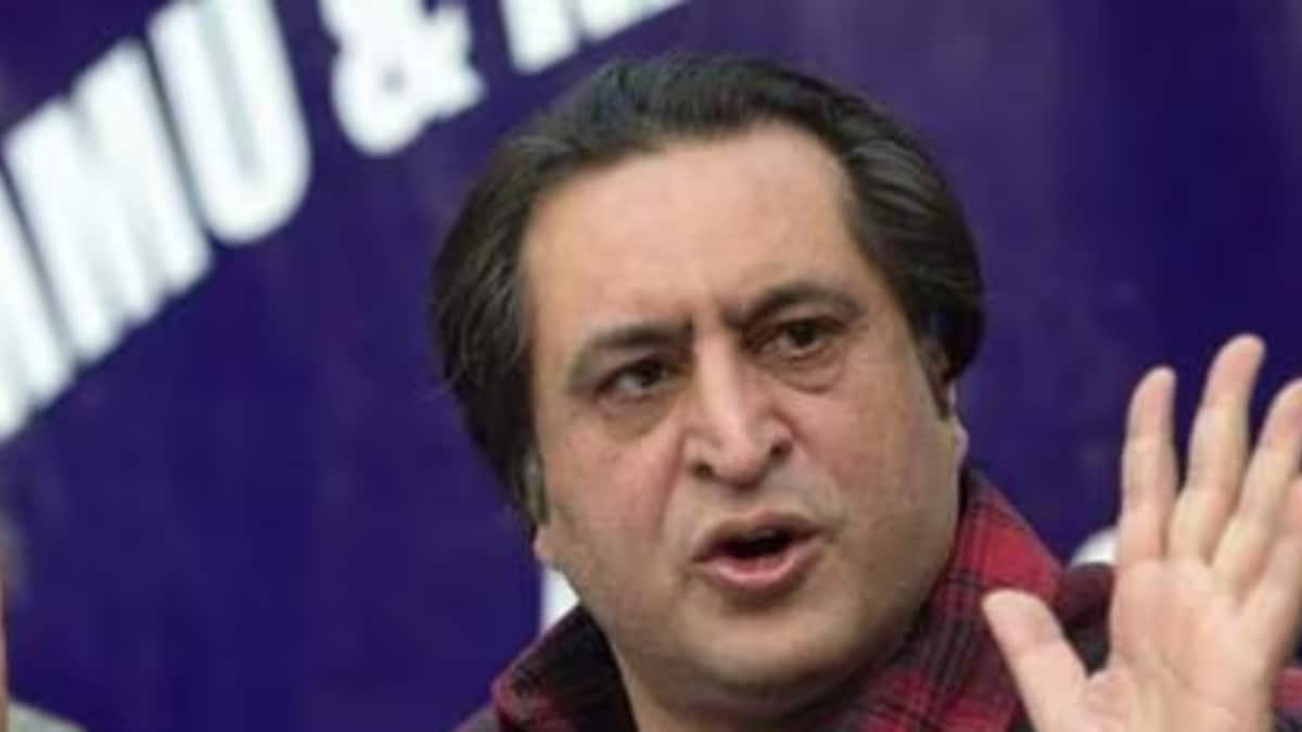 J&K: JKPC's Sajad Lone leading in Handwara, trailing from Kupwara