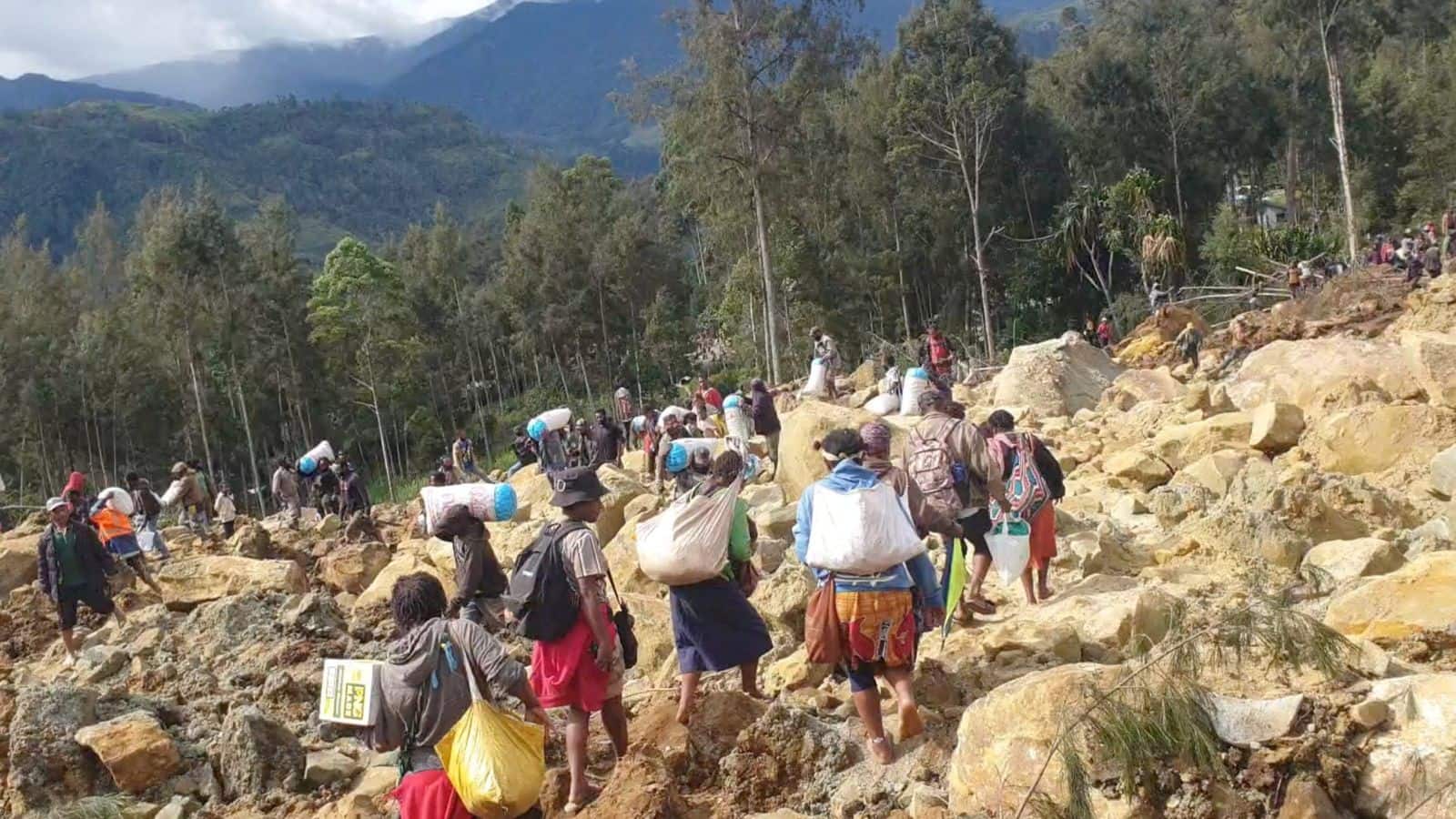 Over 670 feared dead in Papua New Guinea landslide 