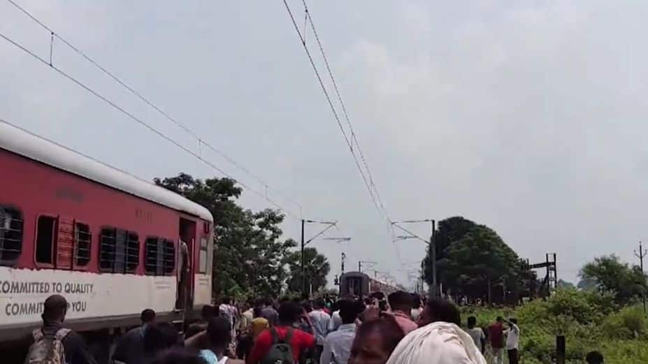 Magadh Express derails in Bihar, no casualties reported