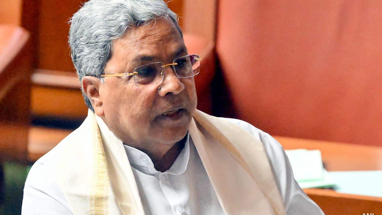 Siddaramaiah accuses Deve Gowda of helping his rape-accused grandson escape   