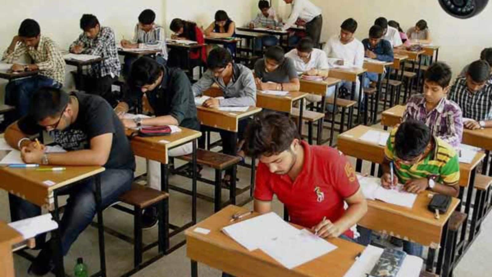 UP: Students pass exam writing only religious slogans, cricketers' names 
