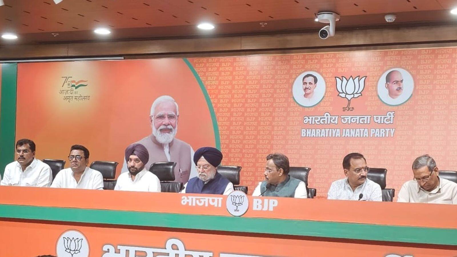 Ex-Delhi Congress chief Arvinder Singh Lovely joins BJP 