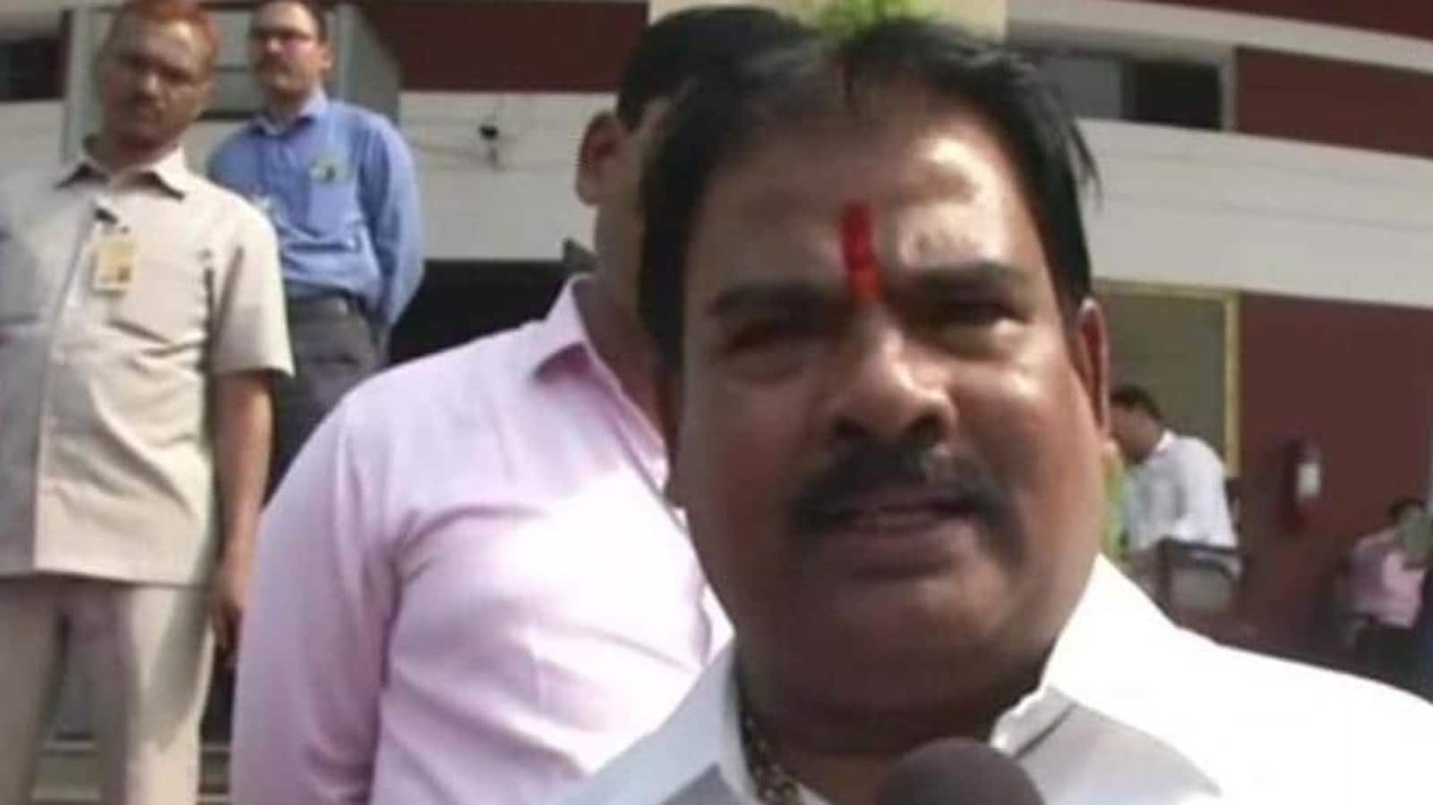 'Will bury Congress dogs...if they attend my program': Sena MLA 