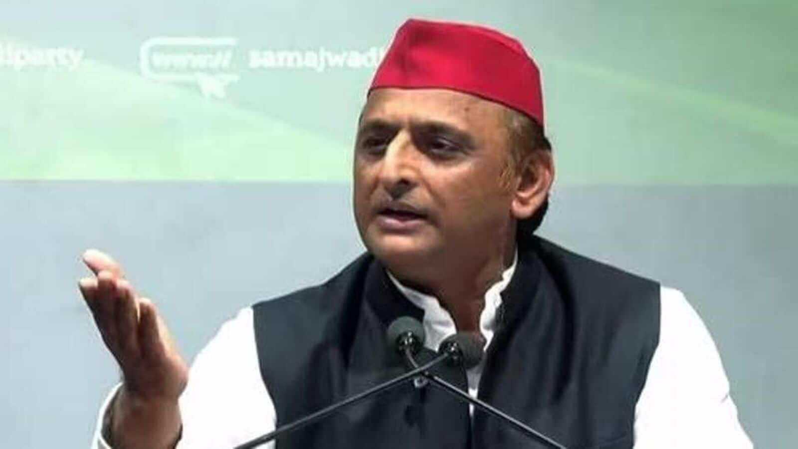 Video: Akhilesh Yadav loses cool over question about his income