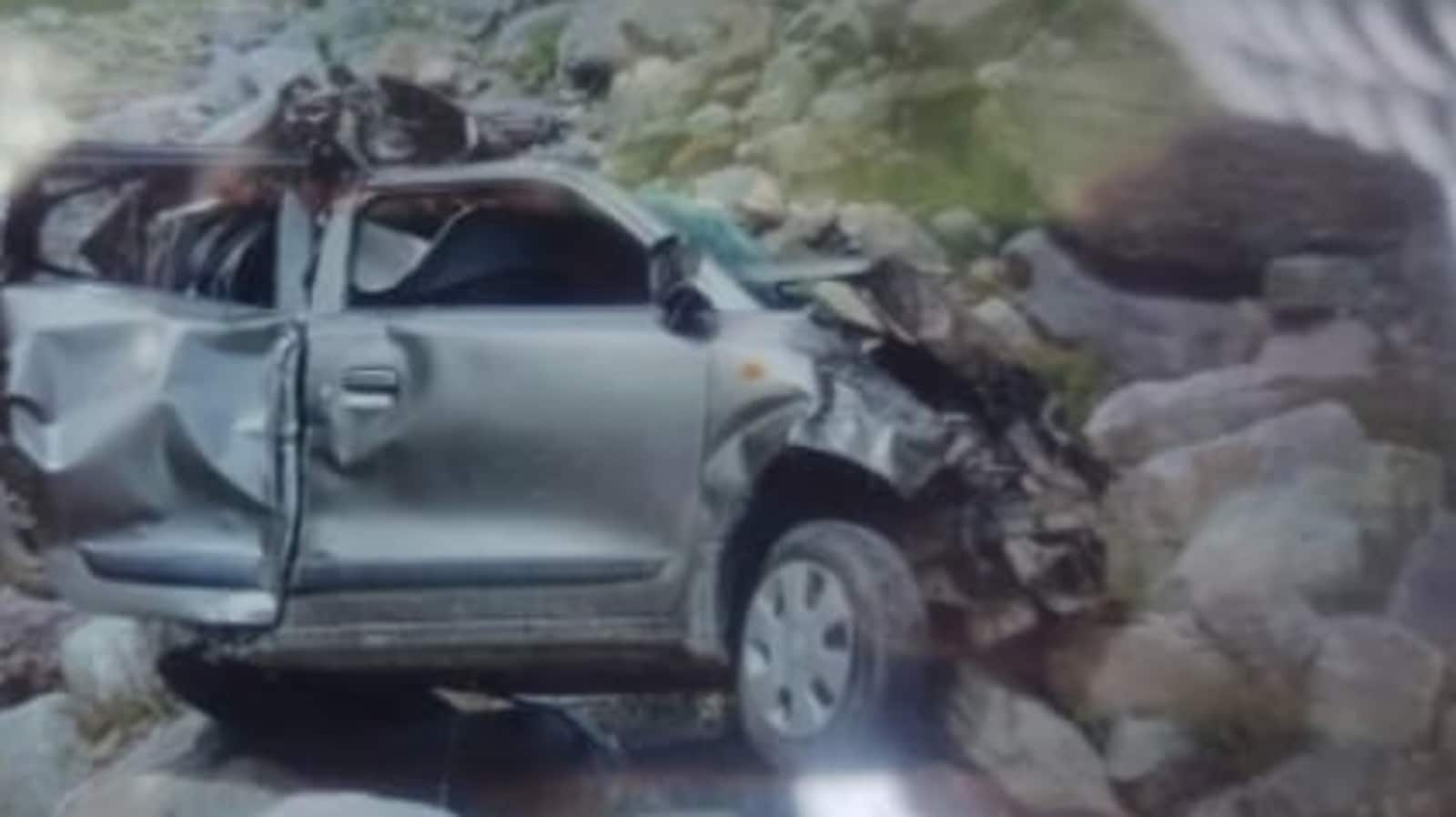 8 people killed after car falls into gorge in Anantnag 