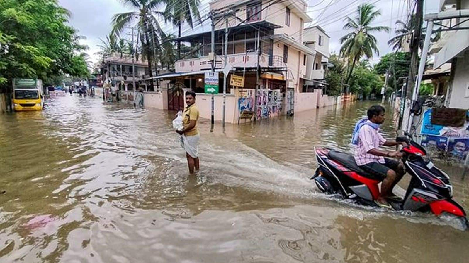 Kerala rains: 4 dead, IMD sounds 'orange' alert