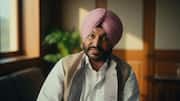 Ex-Union minister Ravneet Bittu's convoy attacked with eggs, tomatoes 