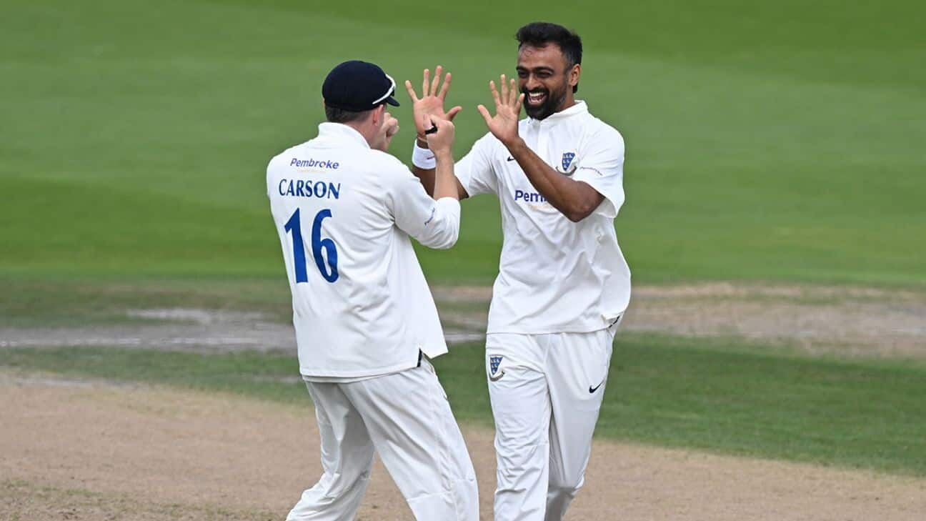 County Championship: Jaydev Unadkat's exceptional spell helps Sussex dominate Derbyshire