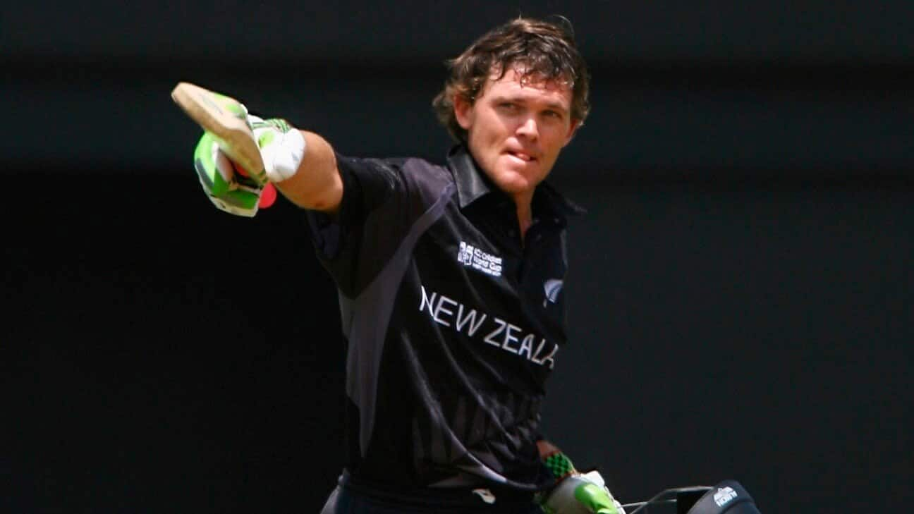 Lou Vincent honored with 100th ODI cap after 17 years 