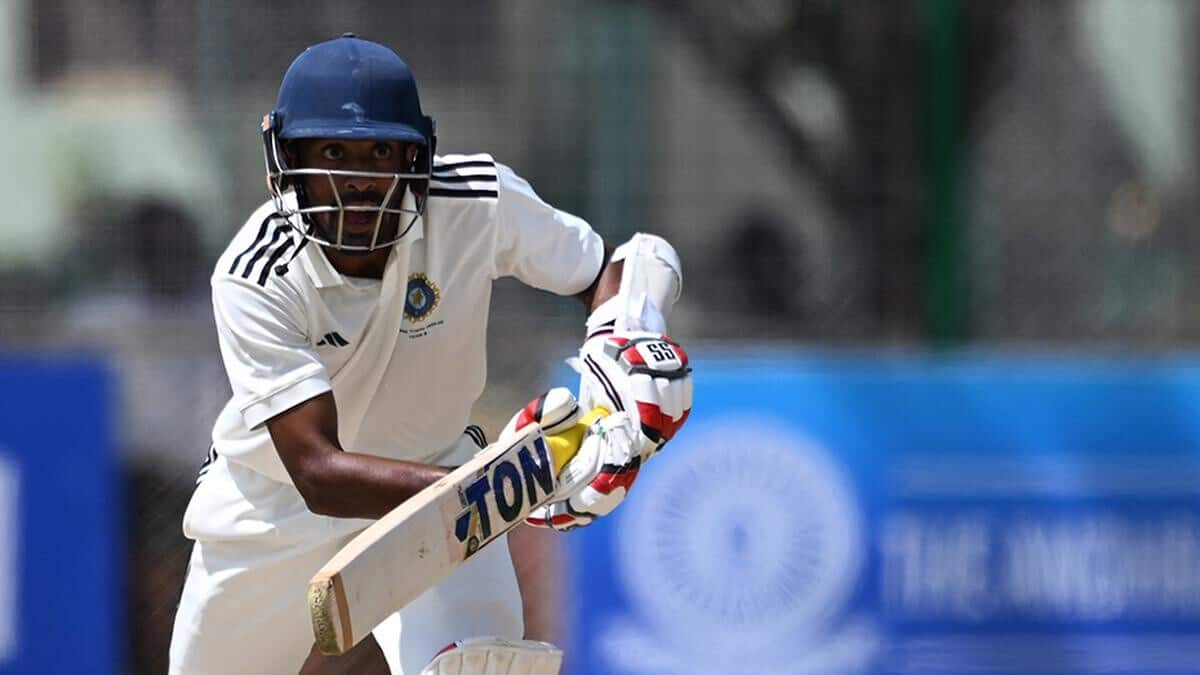 Duleep Trophy: Centurion  Abhimanyu Easwaran carries bat for India B