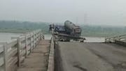 3 killed, several vehicles fall as bridge collapses in Gujarat  
