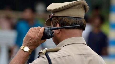 Delhi Police prevents delivery executive from killing himself Delhi Police prevents delivery executive from killing himself