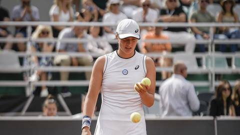 Poland Open: Caroline Garcia ousts world number one Iga Swiatek Poland Open: Caroline Garcia ousts world number one Iga Swiatek