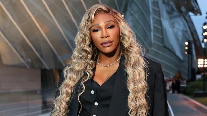 Serena Williams undergoes surgery to remove 'grapefruit-sized' cyst from neck