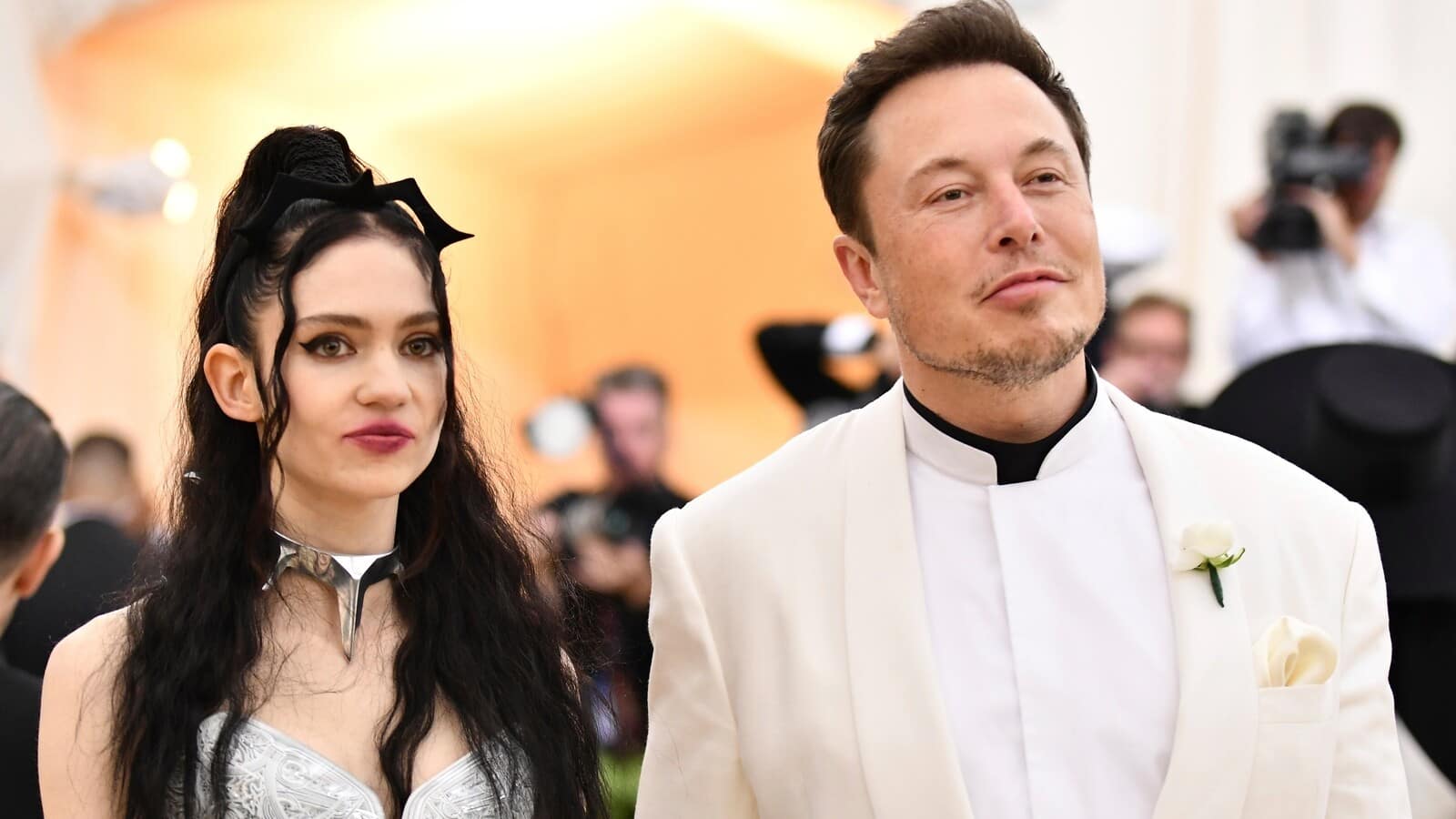 Grimes publicly begs Musk to respond to child's 'medical crisis'