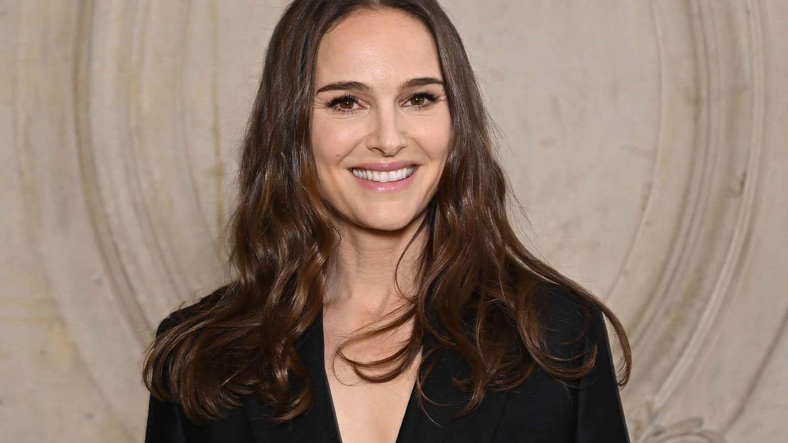 Natalie Portman thanks friends who uplifted her 'again and again'
