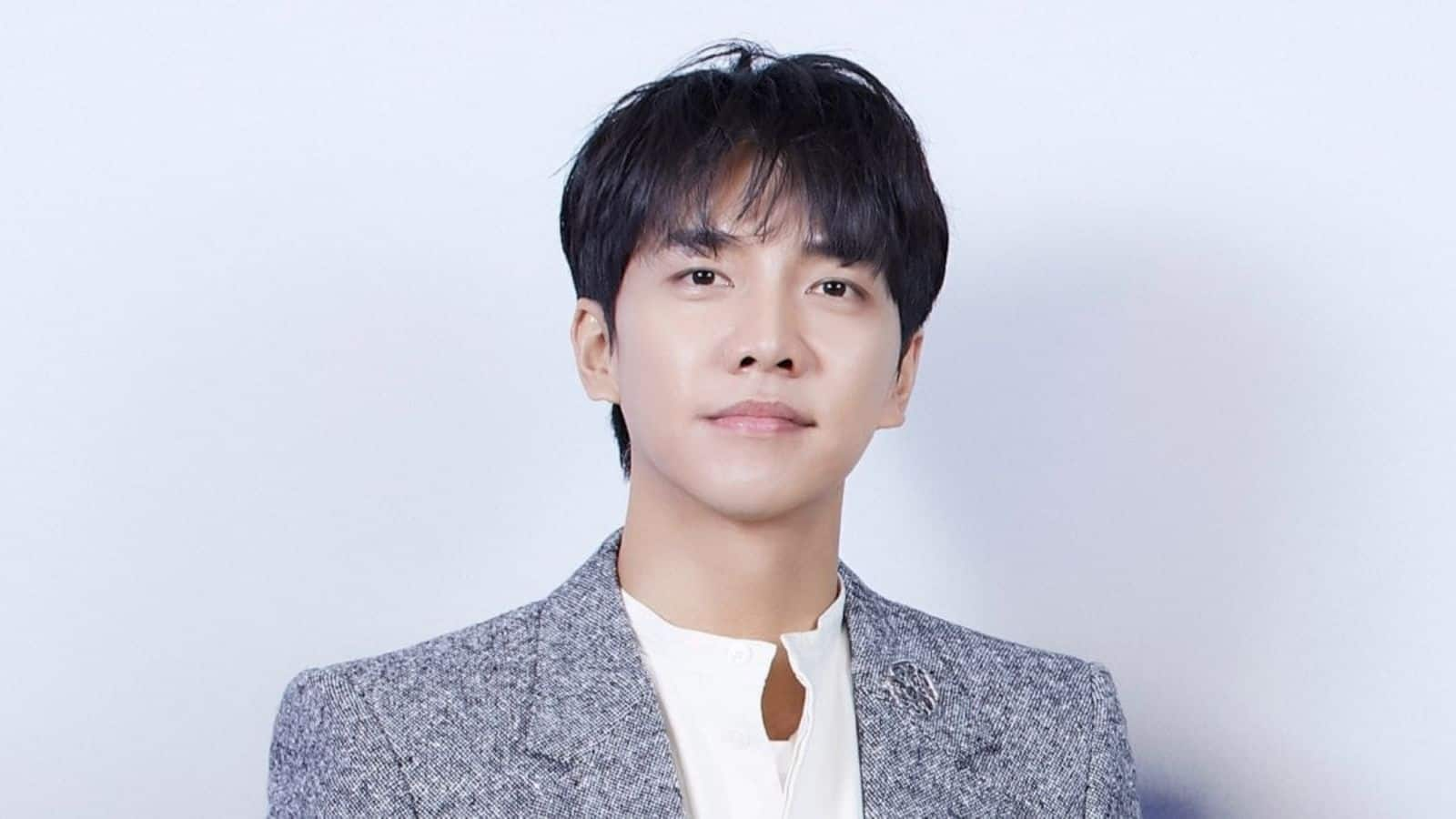 Actor Lee Seung-gi sparks controversy with statement on father-in-law's scandal