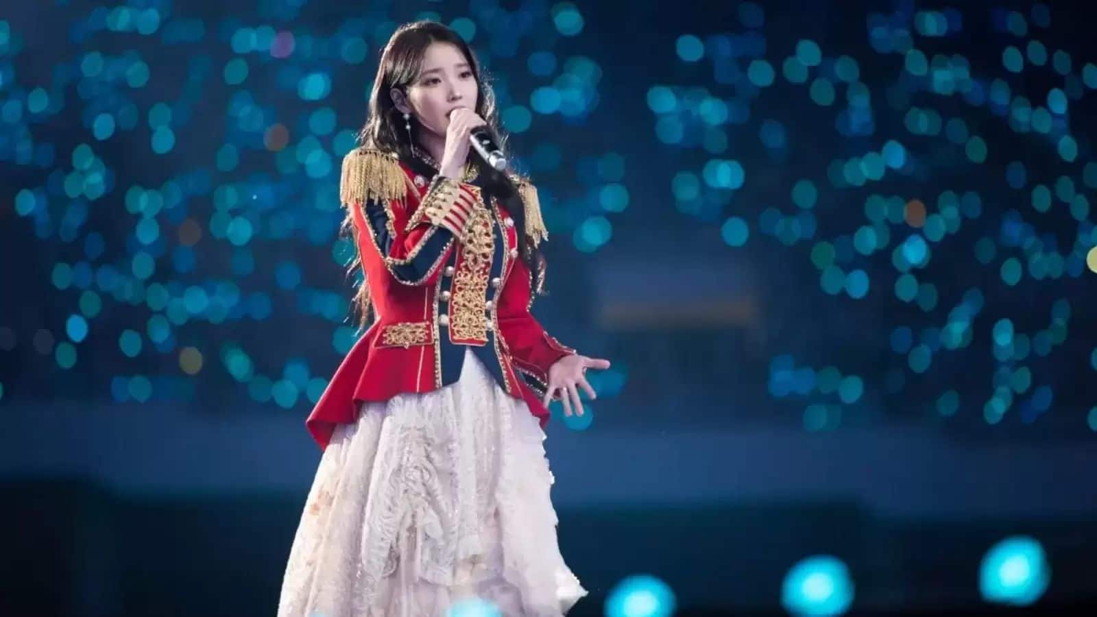 IU's agency apologizes to the singer for this reason 