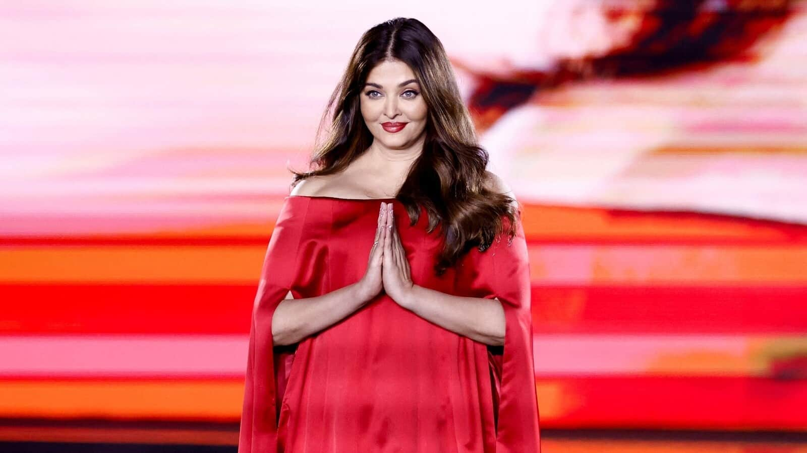 Fans ask Aishwarya to fire stylist after ‘hideous' Paris Fashion Week outfit!