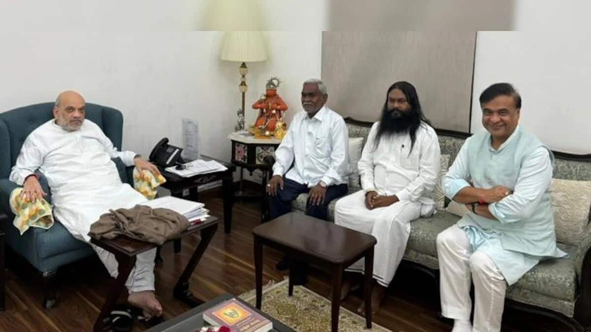 Ex-Jharkhand CM Champai meets Shah, to join BJP on Friday