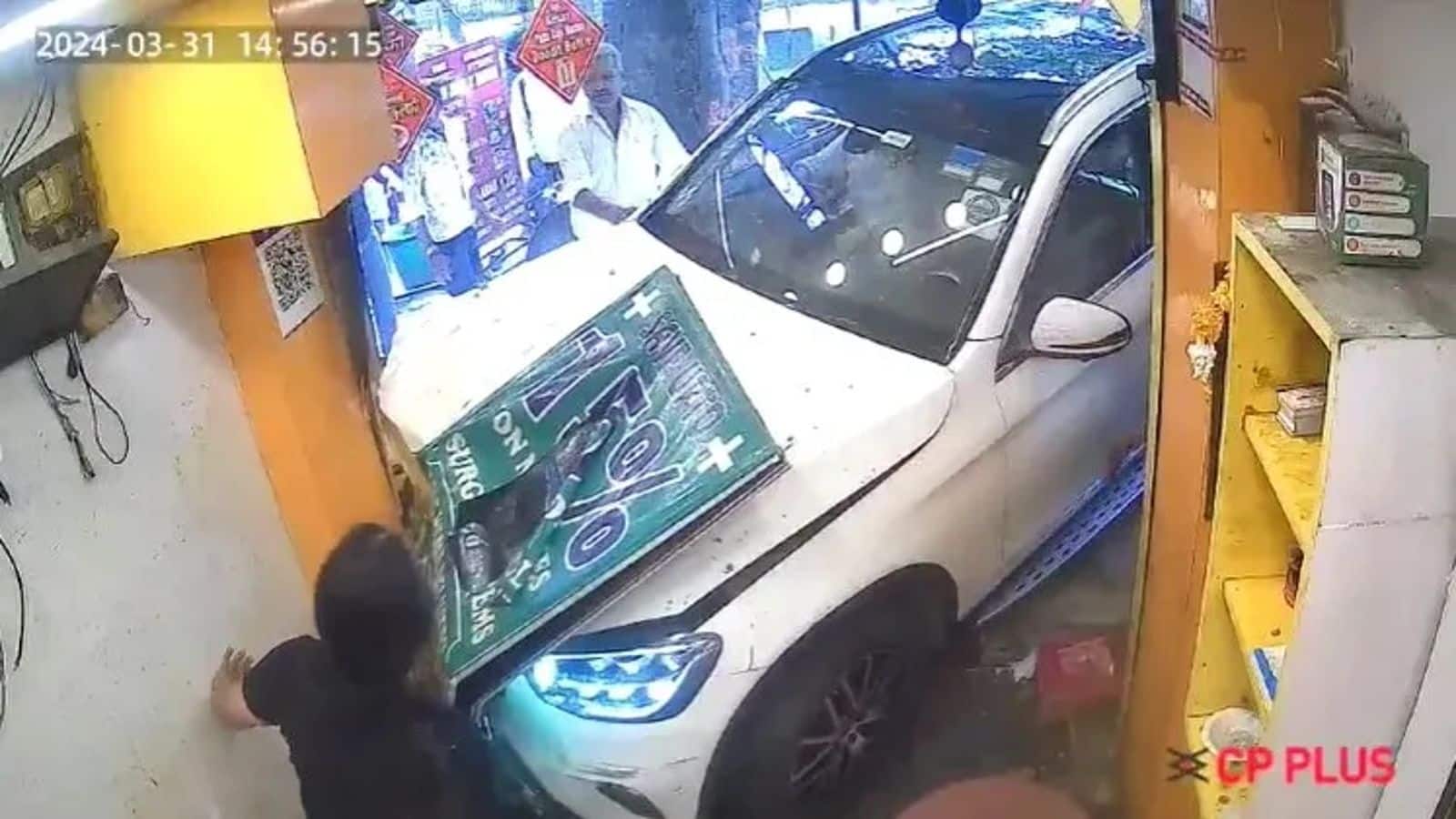 High-speed car plows into Delhi shop, injuring six